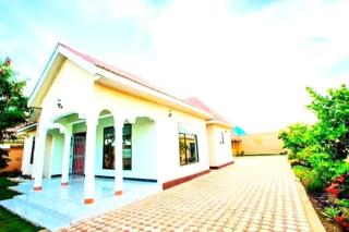 Safi House - Boma la Ngombe - 3
