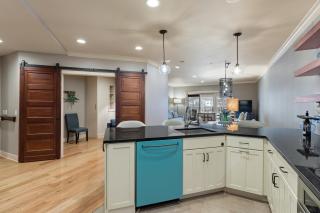 Grand Theatre Condo in the Heart of Downtown Grand Haven - Grand Haven - 8