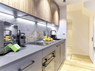 Hyper Centre - Charming duplex - Luxury - Reversible air conditioning - 10 mins from Place MASSENA - 9