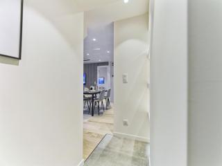 Hyper Centre - Charming duplex - Luxury - Reversible air conditioning - 10 mins from Place MASSENA - 8