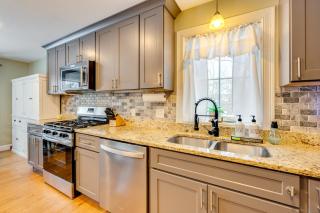 Mtn-View Gem with Hot Tub and Fire Pit in North Conway - North Conway - 2