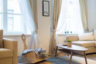 Warm and Cozy Old Town Apartment - 0