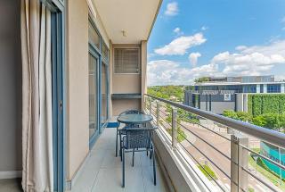 Capital Residence Apartment in Menlyn Maine - Pretoria - 6