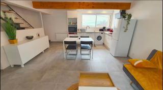 Duplex et coin jardin - Savasse - 7