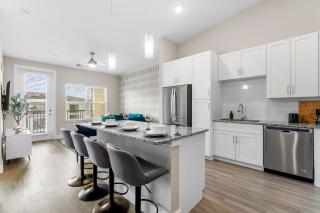Private Full Cozy King Bed Apartment, Resort Amenities, Close to Parks - Orlando - 0