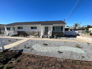 3 bed 2 bath Big back yard Centrally located in SD - San Diego - 6