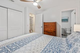 Siesta Key Oasis with Outdoor Pool and Screened Lanai! - 2