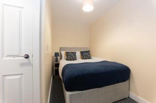Charming 2-Bedroom Townhouse in Wallasey - Wallasey - 3
