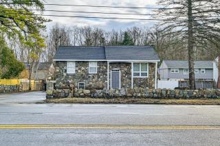 1 Mi to Dtwn Home with Deck in Saratoga Springs - Saratoga Springs - 8