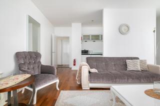 Scenic 2-Bed in Canary Wharf - 2