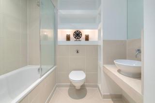 Scenic 2-Bed in Canary Wharf - 6