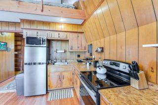Hot Tub, Deck and Fire Pit Secluded Cabin in Murphy - Salem - 4