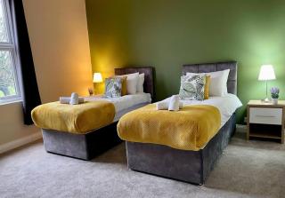 Vibrant 3br Coastal Haven Near South Shields Beach - South Shields - 8