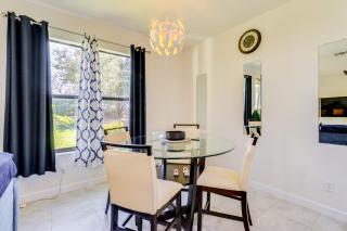 2 Mi to Vero Beach Outlets Townhome with Pool - West Vero Corridor - 5