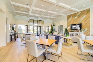 Hot Tub and Tennis Court Access Cozy Townhome - 7