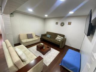 Elegante y grande departamento con parqueadero para 2 vehículos - Cuenca - 7