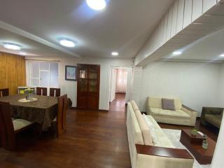 Elegante y grande departamento con parqueadero para 2 vehículos - Cuenca - 6