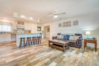 4 Mi to Beach Spacious Fort Walton Beach Retreat! - Fort Walton Beach - 2