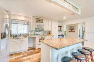 4 Mi to Beach Spacious Fort Walton Beach Retreat! - Fort Walton Beach - 1