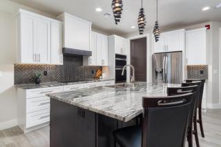 Desert Sands l Private Spa l Sleeps Twelve - 5