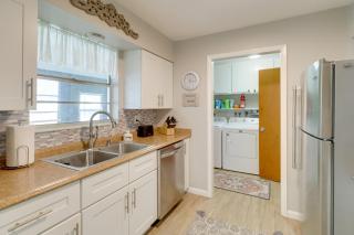 2 Mi to Lake Okeechobee Waterfront Home with Deck! - Okeechobee - 4