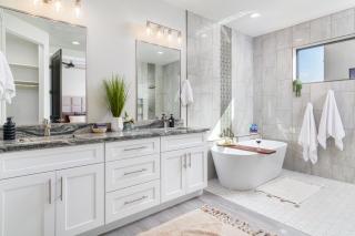 Desert Sands l Private Spa l Sleeps Twelve - 2