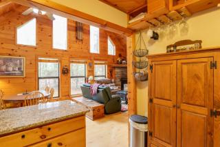 Creek Bend Escape with Hot Tub and River Views! - McCaysville - 3
