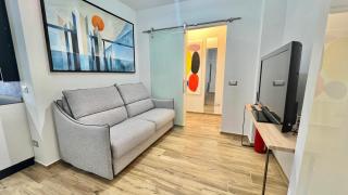 Torelli Home, Moderno e Confortevole, nel cuore della città di Milano, con balcone vista Porta Garibaldi - Milan - 9