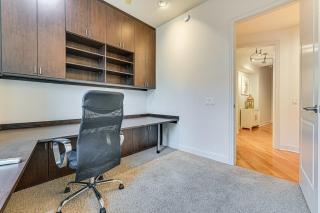 Heart of Dtwn Omaha Historical Apt with Perks - Omaha - 2