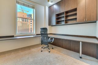 Heart of Dtwn Omaha Historical Apt with Perks - Omaha - 1