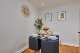 NEW! 5 Beds House - Work & Family - Long Stay Offers & FREE Parking - Farnley - 8