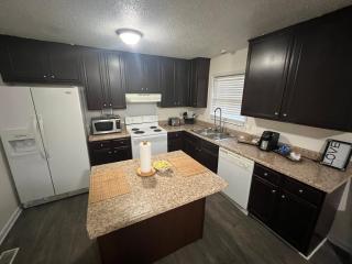 Spacious & Ideal for Groups - 2