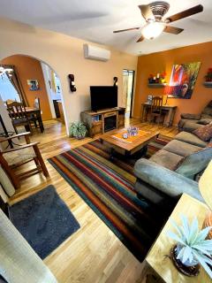 The Pleasant Street Casitas - Historic & Modern Charm - 3