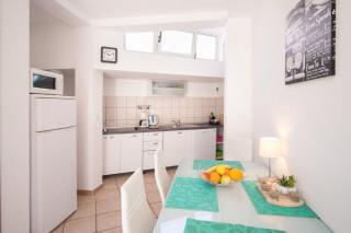 Apartment Polo - Vrbnik - 8