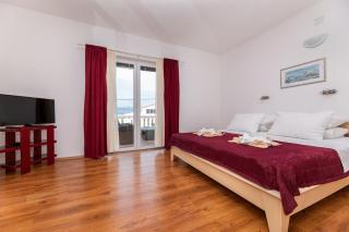 Apartments Juri - Vrbnik - 4