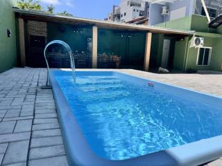 Casa com Piscina Privativa a 5 Minutos da Praia de Bombas – Perfeita para Grandes Grupos - Bombinhas - 9