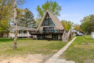 Loch Nez, a spacious 3-bedroom home in Silver Lake, MI - 9
