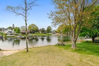Loch Nez, a spacious 3-bedroom home in Silver Lake, MI - Mears - 6