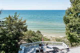 Mid- Century Modern Cottage, Private Lake Michigan Beach Frontage - 7