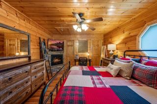 A Time to Remember - HotTub, Pool Table, Pool, Dollywood - Sevierville - 1