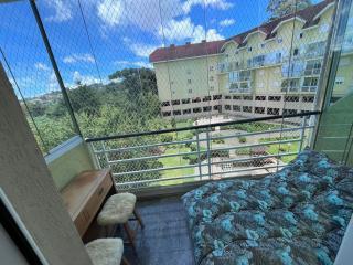 Lindo apto com varanda, vista maravilhosa e lareira - Campos do Jordão - 6