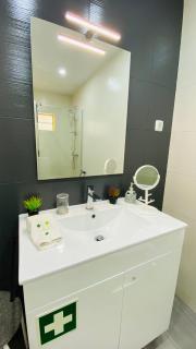 Apartamento a 5 min a pé da praia, com terraço grande ao sol, no Rés-Chão - Quarteira - 2