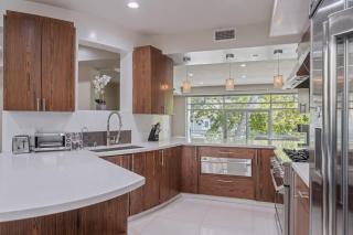 The Privacy Chase Beauty Green Prime location - Glendale - 6