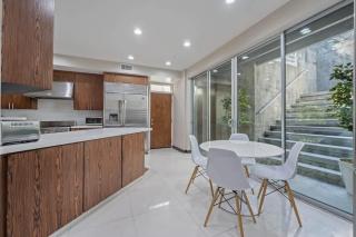 The Privacy Chase Beauty Green Prime location - Glendale - 5