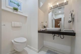 The Privacy Chase Beauty Green Prime location - Glendale - 4