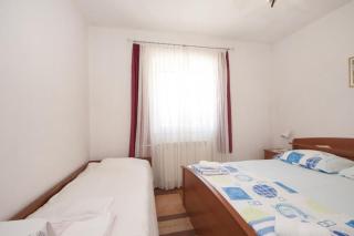 Two Bedroom Apartment with Terrace A1 - Splitska - 3