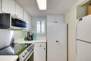 Walk to Beach Emerald Isle Condo with Ocean View! - Emerald Isle - 3