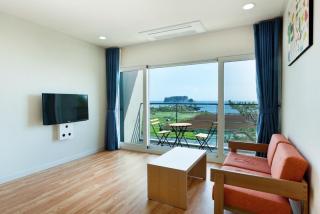 The BB's Jeju Resort - 7