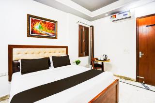 Super Collection O Sector 110 Noida - Noida - 9