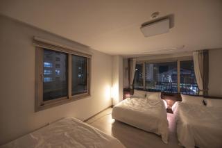 Stay Dear Moon - Busan - 3